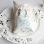 Free shipping 24pcs/lot "it's a boy" white burlap gifts bags blue baby car birthday candy gifts bags baby shower favors